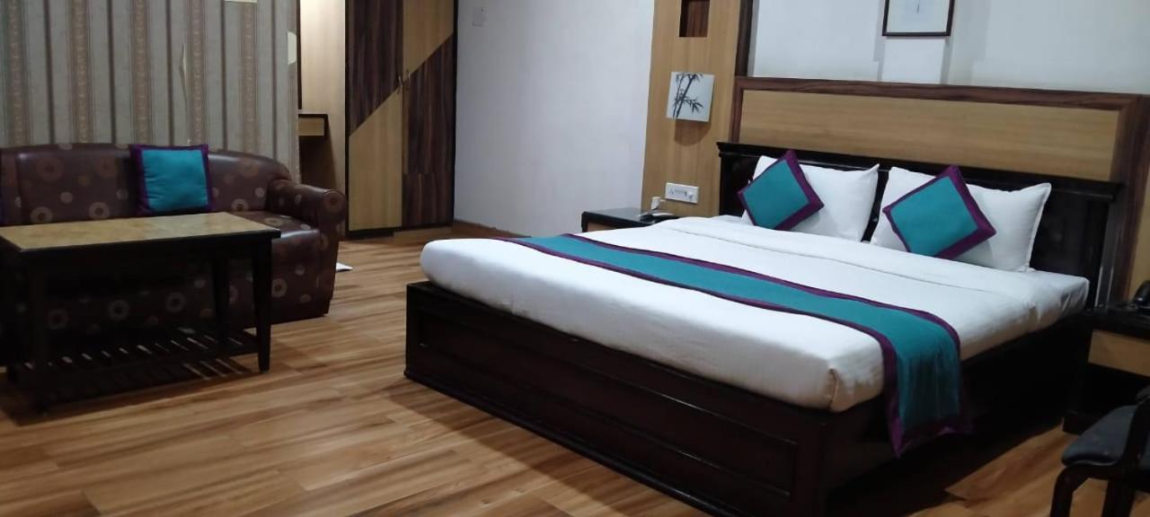 Hotel Little Palace Dibrugarh Kültér fotó